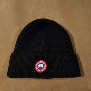 Canada Goose Arctic Disc Toque Beanie Black Ribbed Knit Hat 5026M Men Women O/S